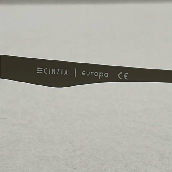 NWT CINZIA Glasses Frame, case and box - Picture 8 of 12